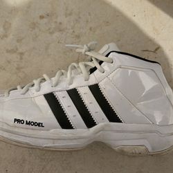 Adidas pro model 2g size 10 basketball shoes