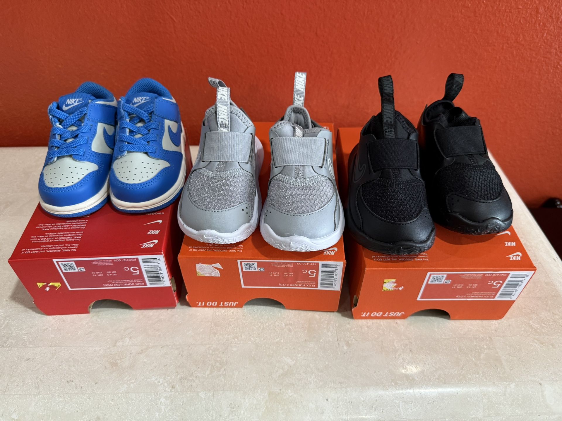Toddler Size 5c Nikes