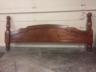 Wooden Foot board of king bed
