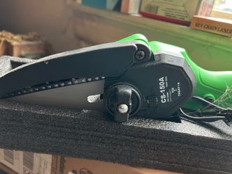 Handheld chargeable chainsaw