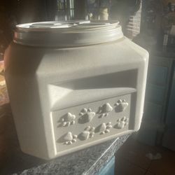 Pet Food Storage 