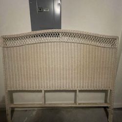 Full/queen Sized Bed Set