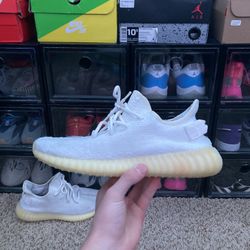 (sold‼️)Yeezy 350 Cream 