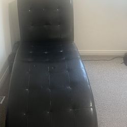 Black Lounge Chair