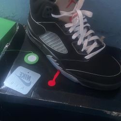 Slightly Used Jordan 5 Metallic Size 12