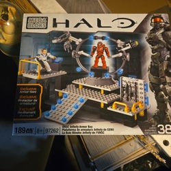 Halo Mega Bloks UNCS Infinity Armor Bay 97262 