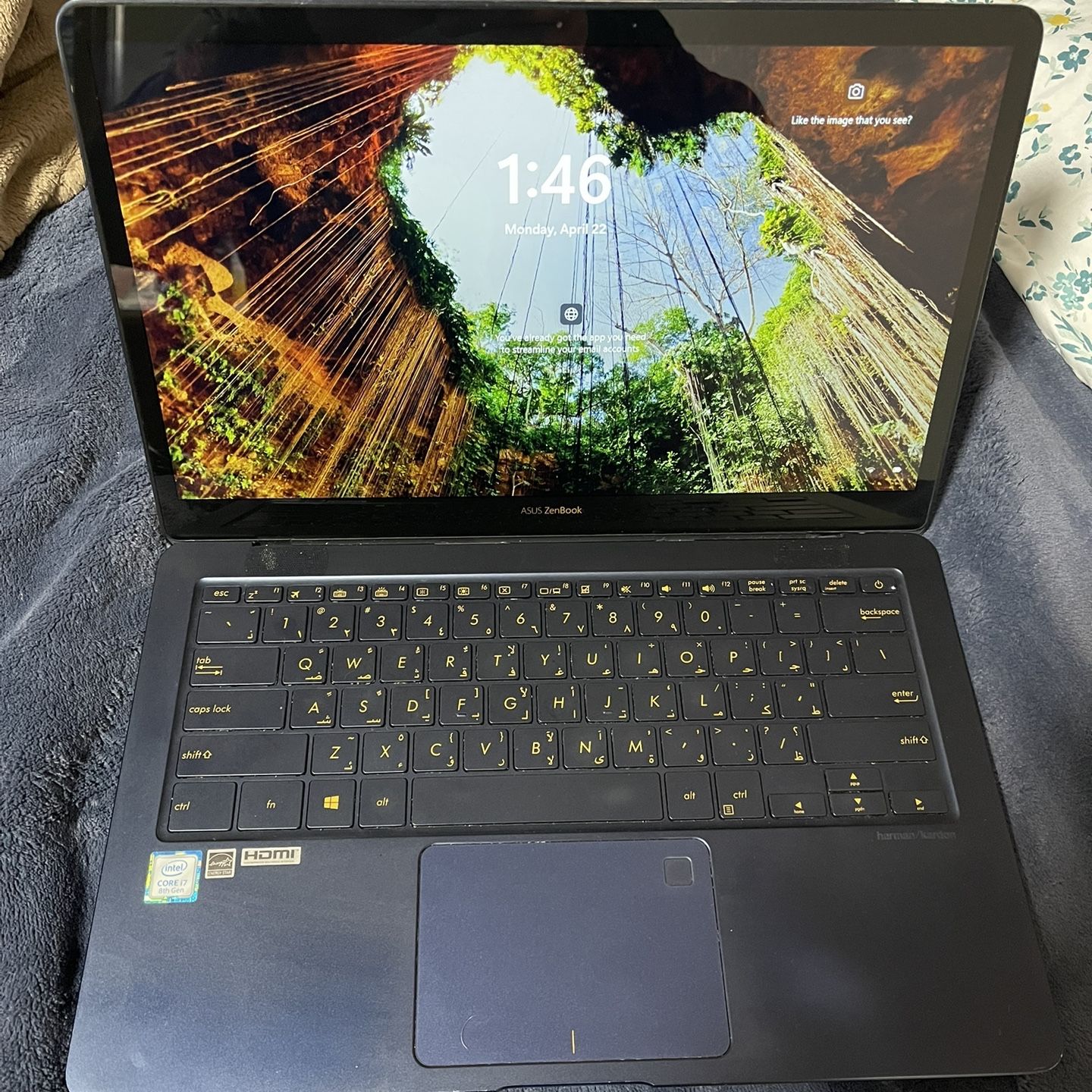 Asus Zenbook 8th Generation I7 1.99GHZ 16gb Of Ram 520gb Flash Drive In Good Condition