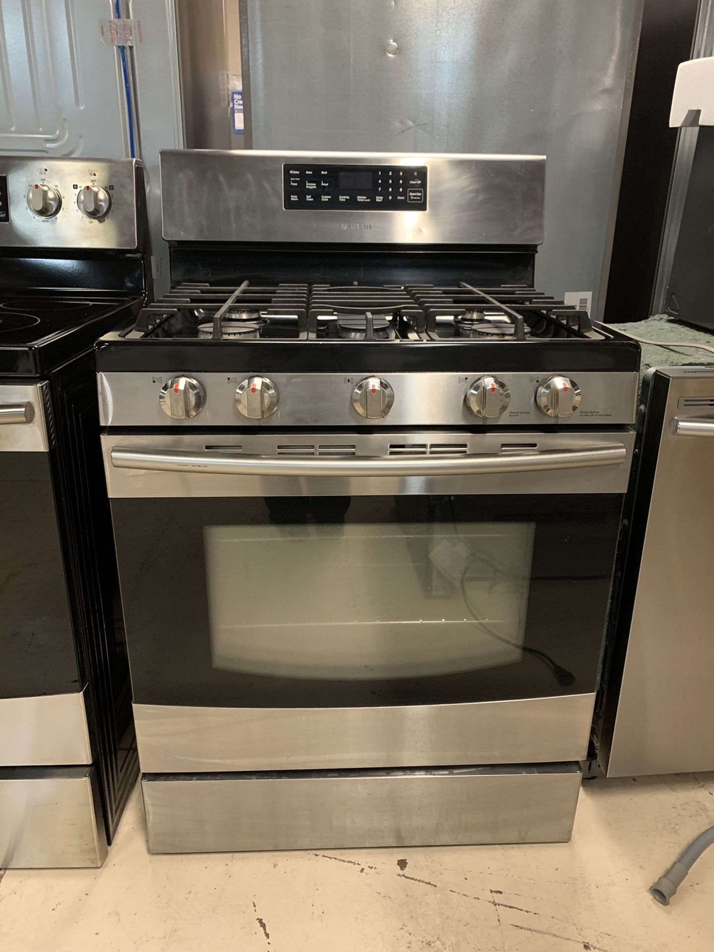 SAMSUNG 5 BURNER GAS RANGE