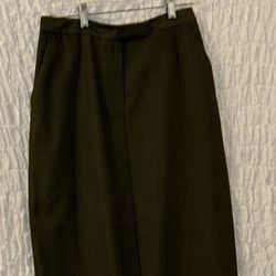 Madison Studio: Dark Green Pencil Skirt, Pockets, Lined, Kick Pleat, Size 6