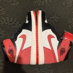 AIR Jordan 1 - Red Track 9.5