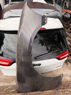 2013 Dodge Charger Passenger/Right Side Fender
