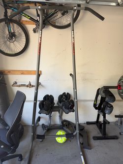 Pull up stand
