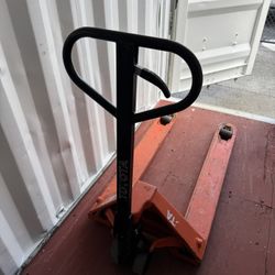 Pallet Jack Toyota 5,500 LB