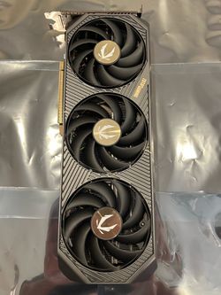 zotac gaming  5070 RTX 12GB