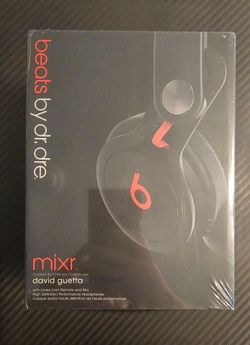 Rare New DrDre MIXR Studios