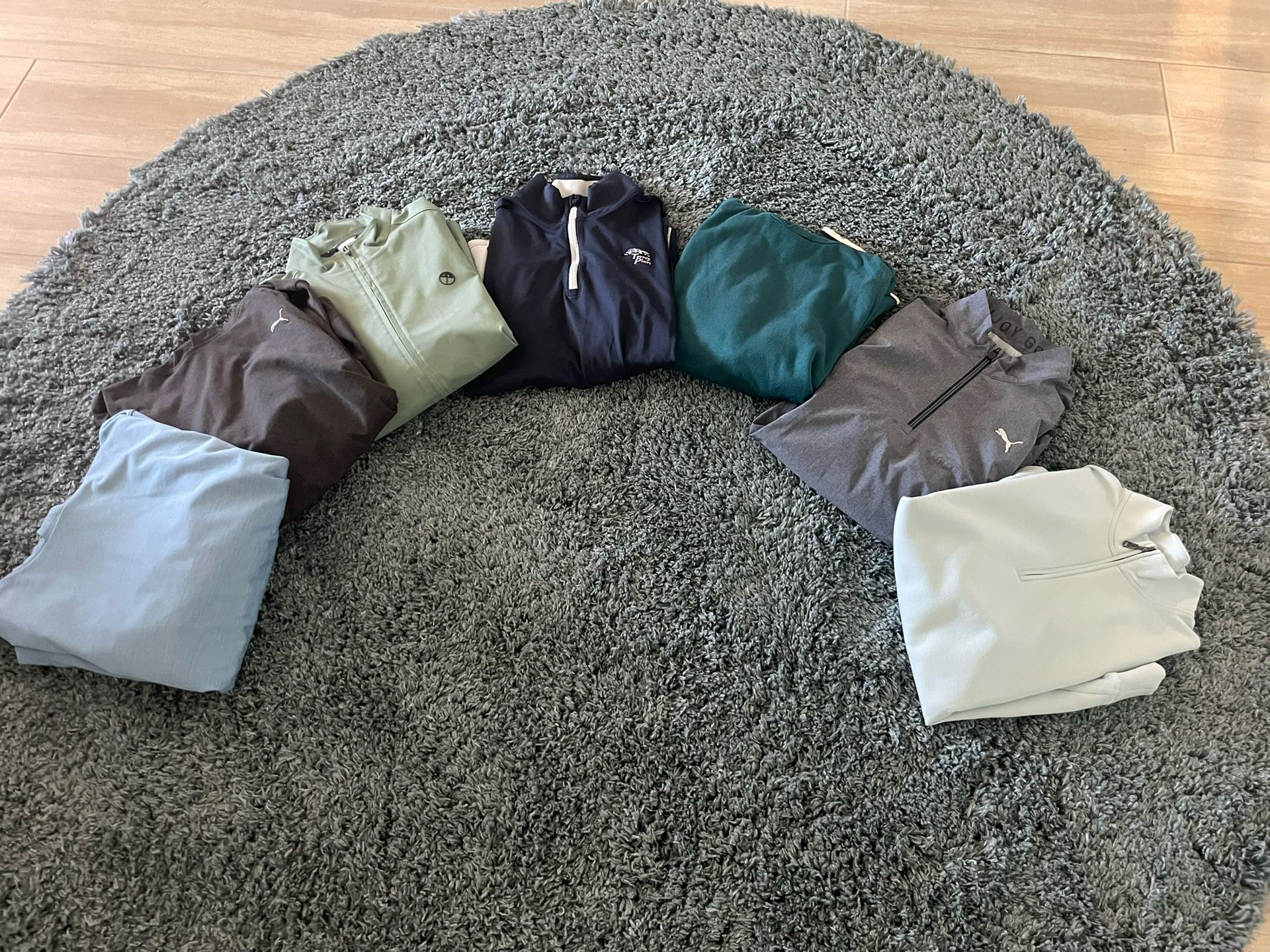 Men’s Puma Pullovers - Medium