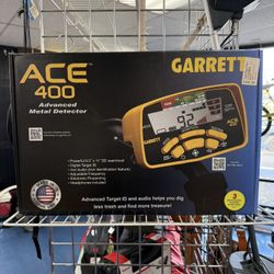 Garret Ace 400 Advanced Metal Detector With Headphones