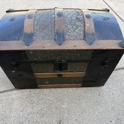 Vintage Steamer Trunk