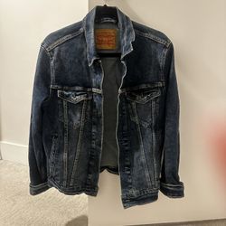LEVI’S Dark Denim Jacket 