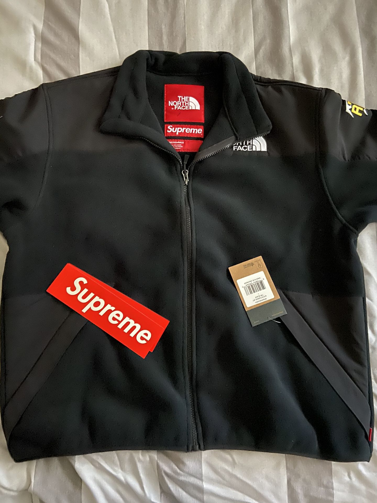 Black Supreme north face fleece