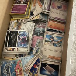 800+ Pokemon Cards 
