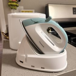 Cordless Steam Iron