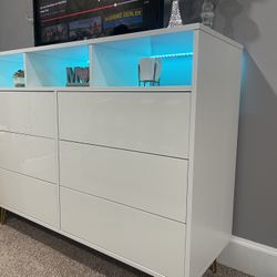 New  White  Dresser.     Price Firm