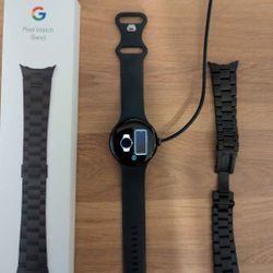 Google Pixel Watch 2 LTE with the official google metal links band