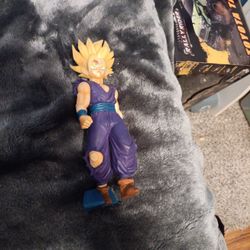 Gohan Ssj2 Statue