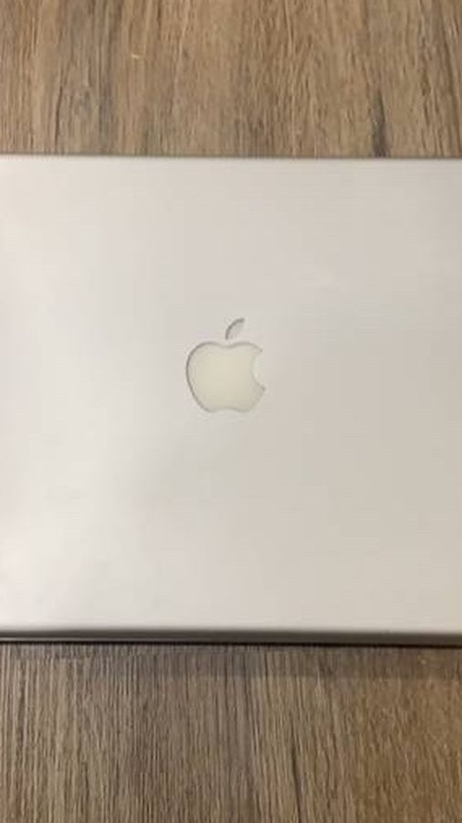 Apple Macbook Pro Core i5 1st Gen -