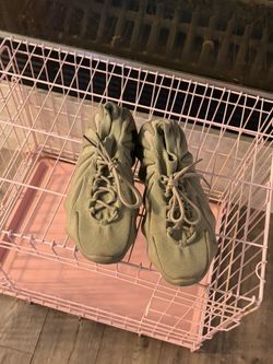 Yeezy 450 Size 10.5 Mens Sulfur