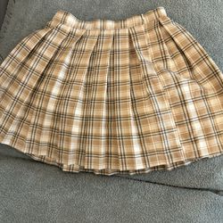 Cali 1850 Los Angeles Women Brown Plaid Pleat Skirt. Size XS
