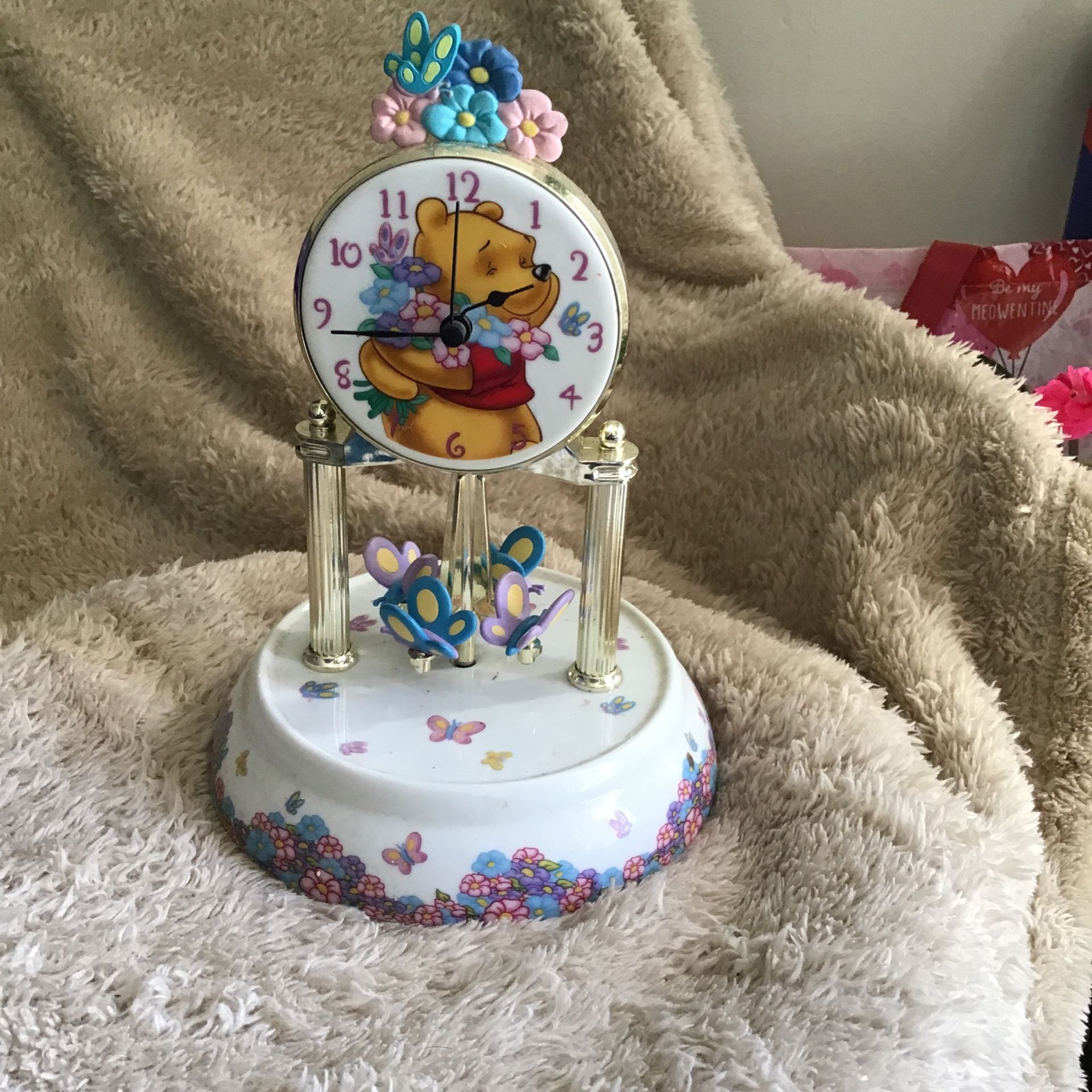 Disney Winnie The Pooh Rotating Butterfly Clock