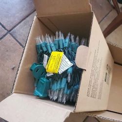 17 Lbs Christmas Lights 2400 Bulbs New 8 X300