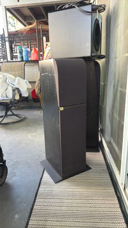 2 JBL speakers