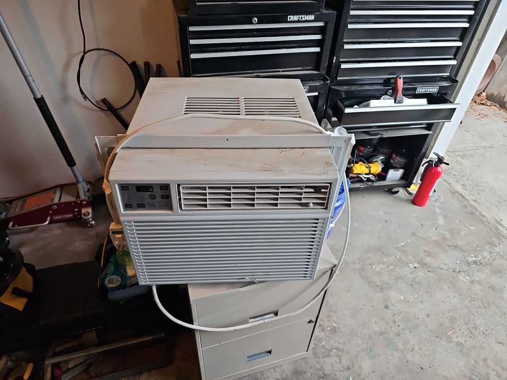 GE Window AC Unit