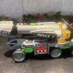 Space Maxx 3-n-1 Blast Off Booster Rocket