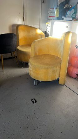 Curved Accent Chairs Need Cleaning 