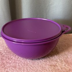 Tupperware 2.75 L / 12 Cups Mixing Bowl