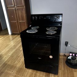 Whirlpool Stove , 1yro