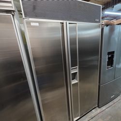 48" SUB ZERO BUILT IN STAINLESS STEEL REFRIGERATOR