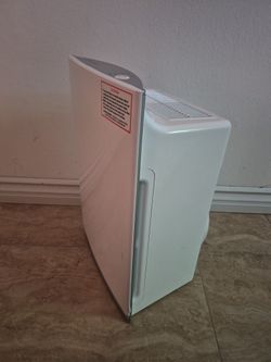 Intellipure Air Purifier. Bright New.