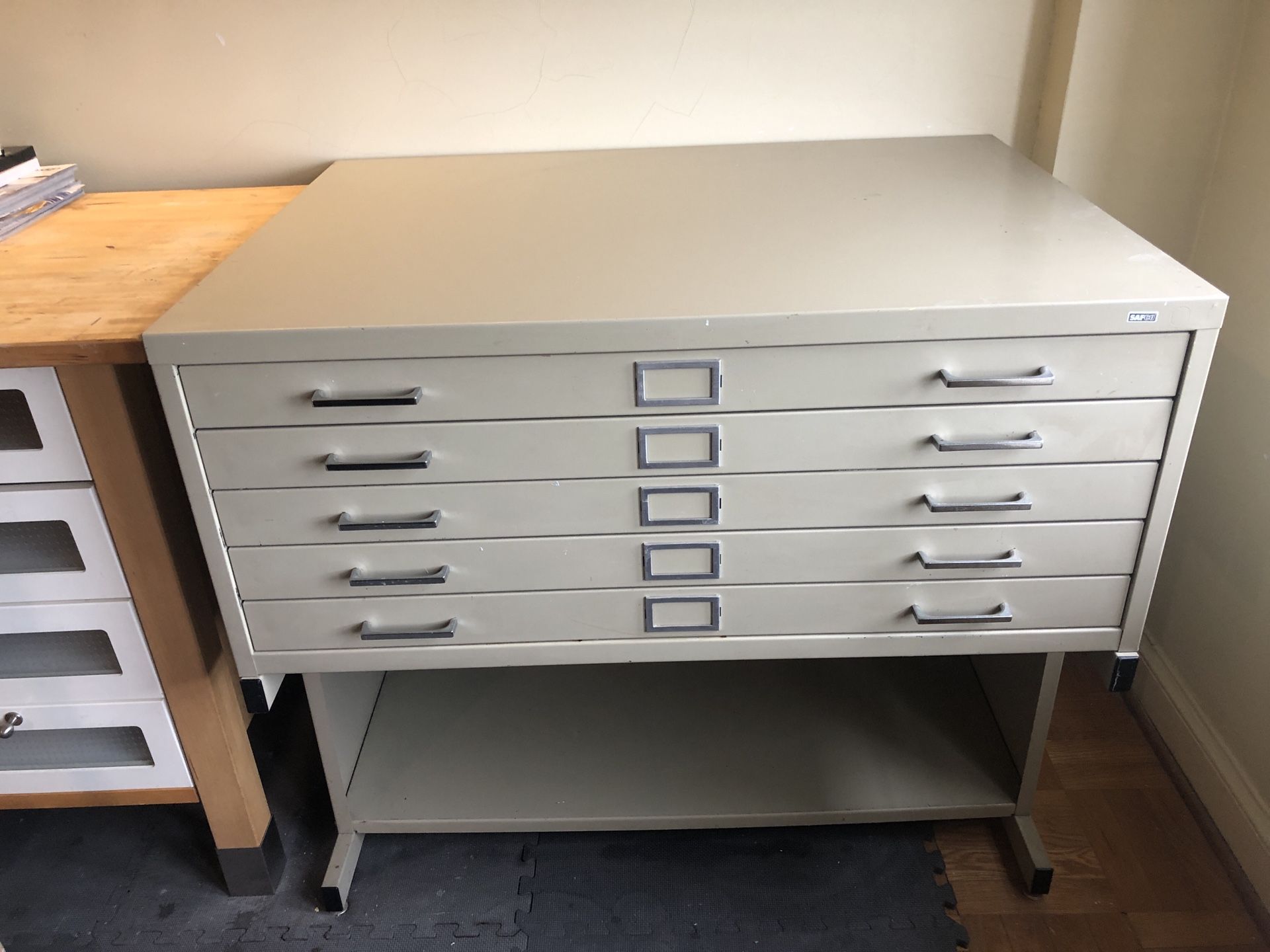 Architectural flat file chest for drawings