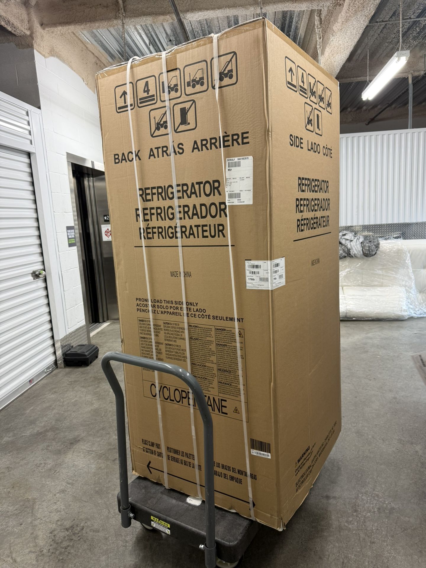 NEW IN BOX - Refrigerator 