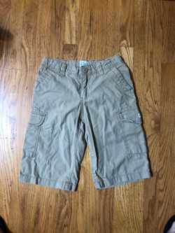 Youth boys Khaki cargo shorts w/adjustable waist band size 8