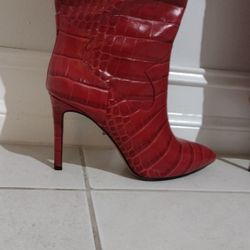 Red 🍒 Vince Coammuto Boots In Great Shape Heel 4in