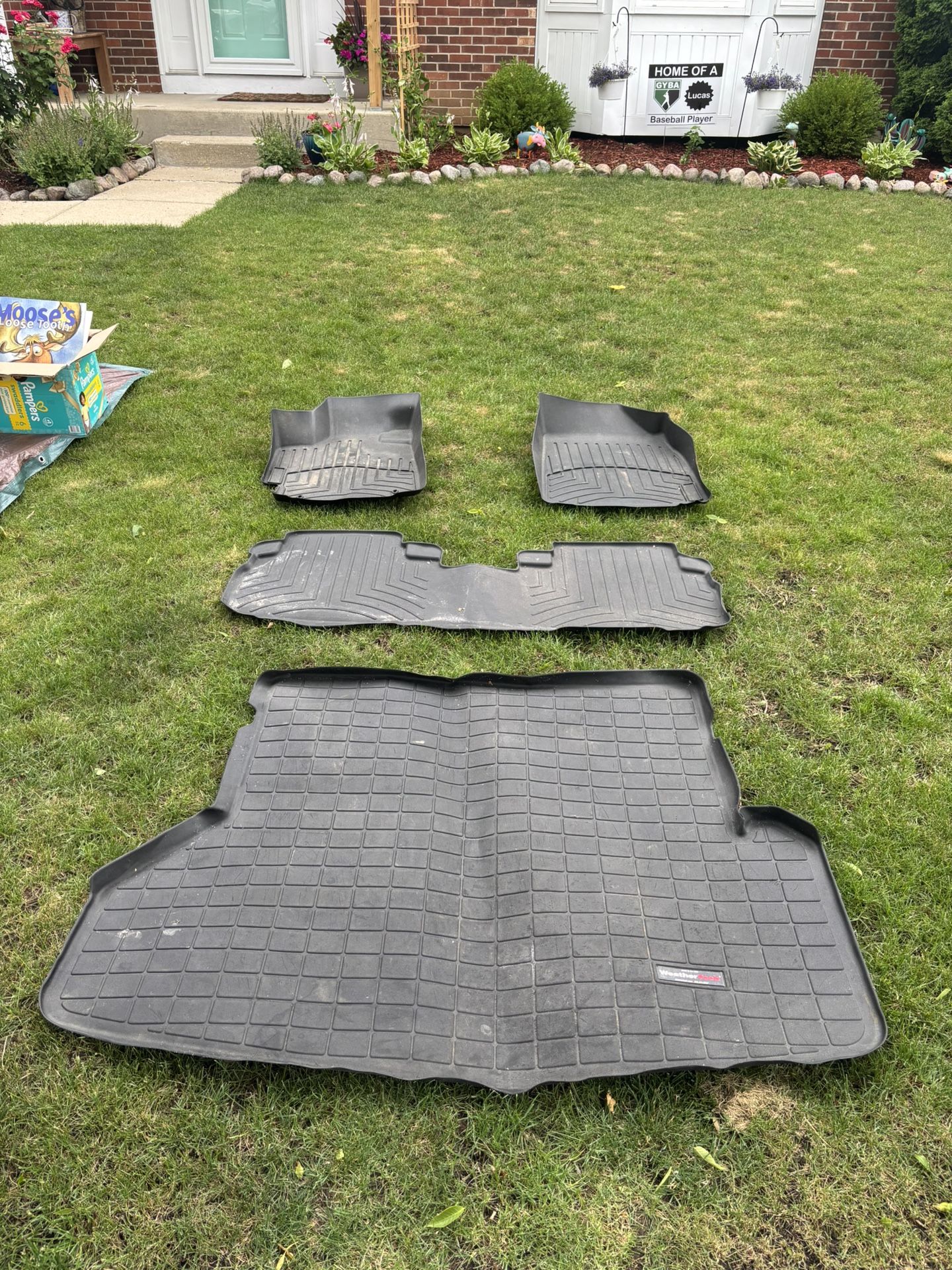 WEATHERTECH FLOOR MAT SET