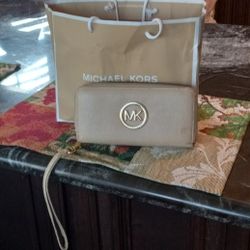 Michael Korea Wallet