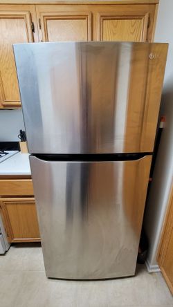 LG Refrigerator - single door