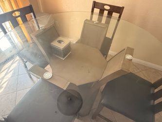 Dining room table